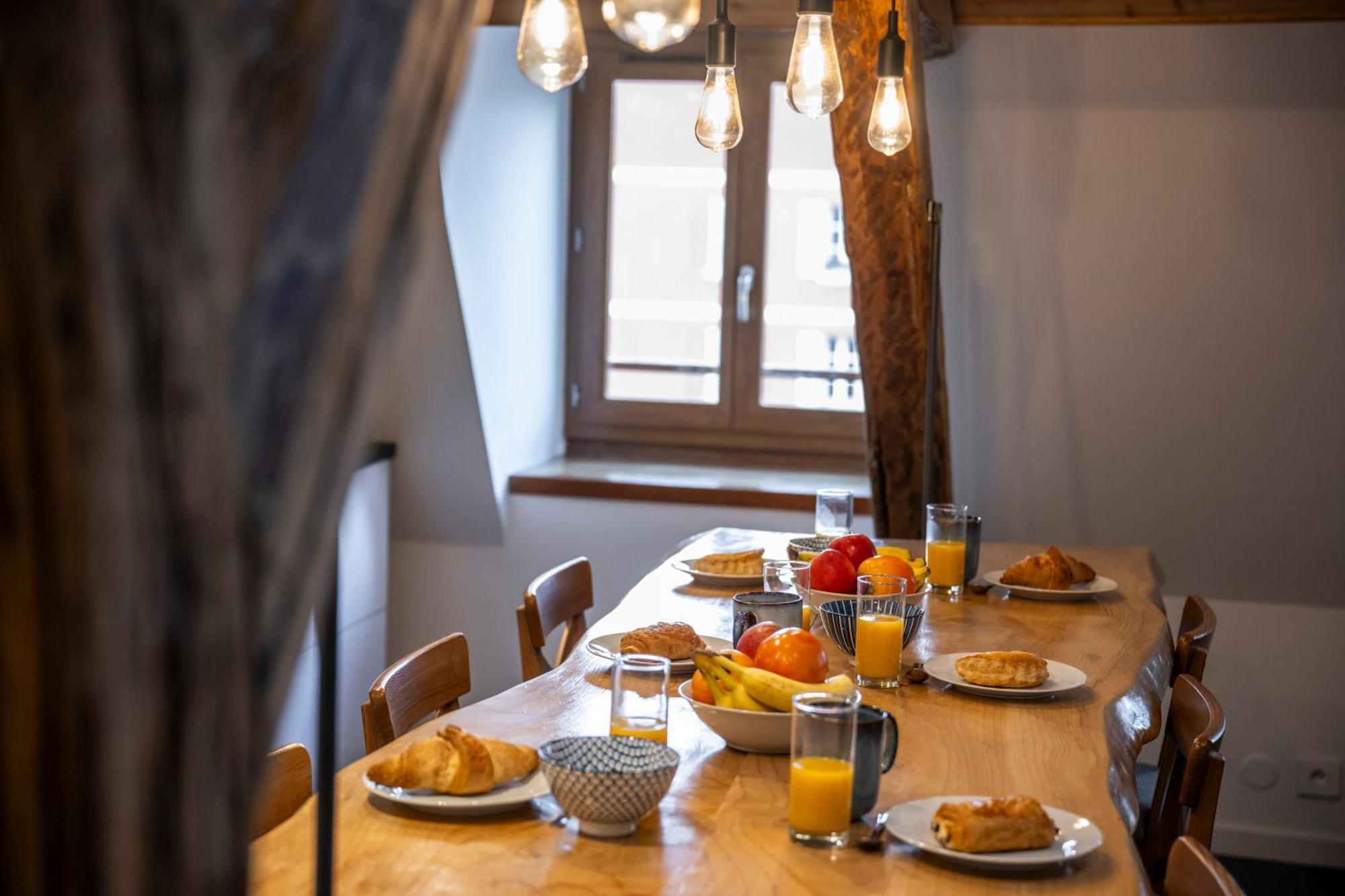 Superbe Loft - Situ Sur La Place Centrale バルスロネット エクステリア 写真