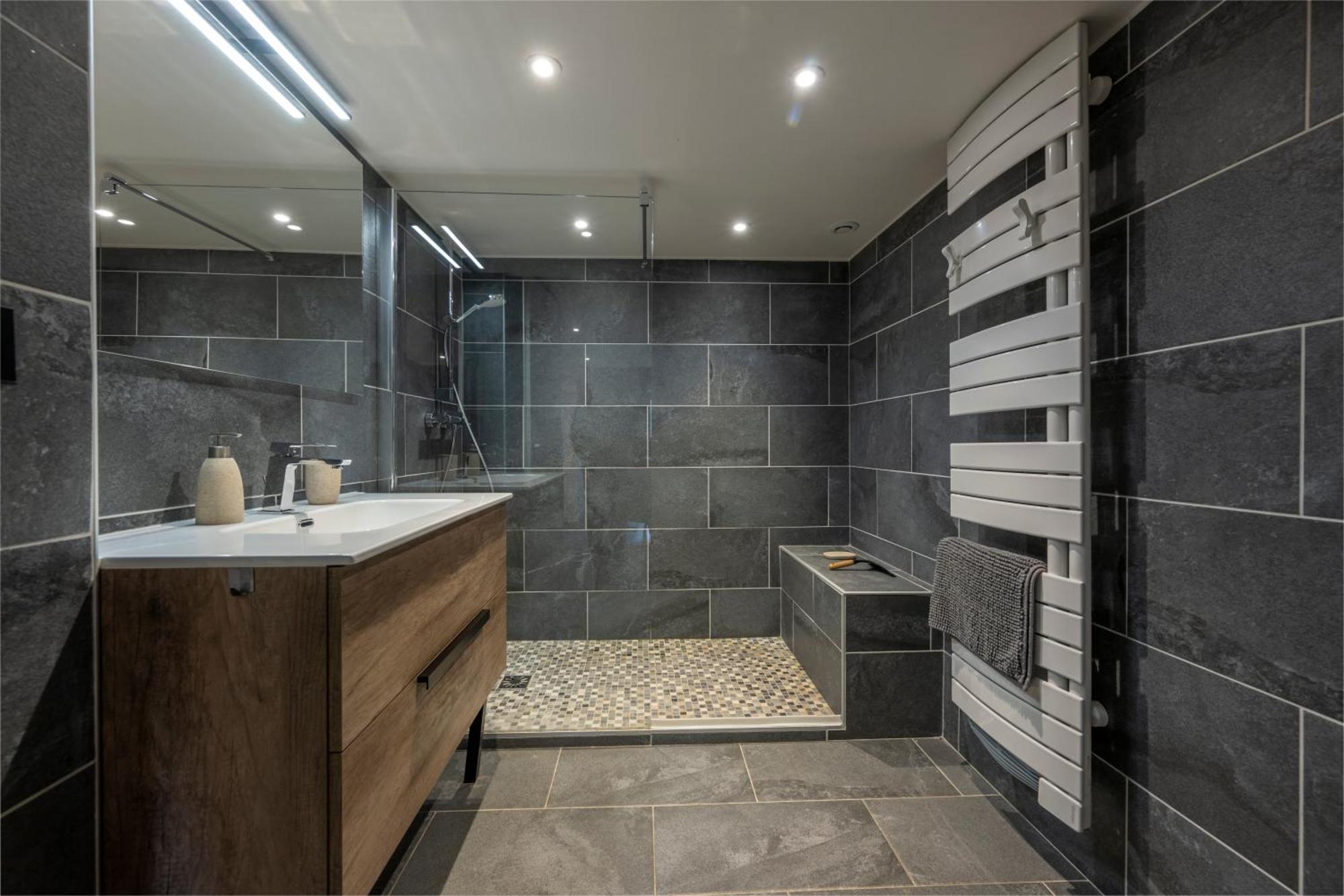 Superbe Loft - Situ Sur La Place Centrale バルスロネット エクステリア 写真