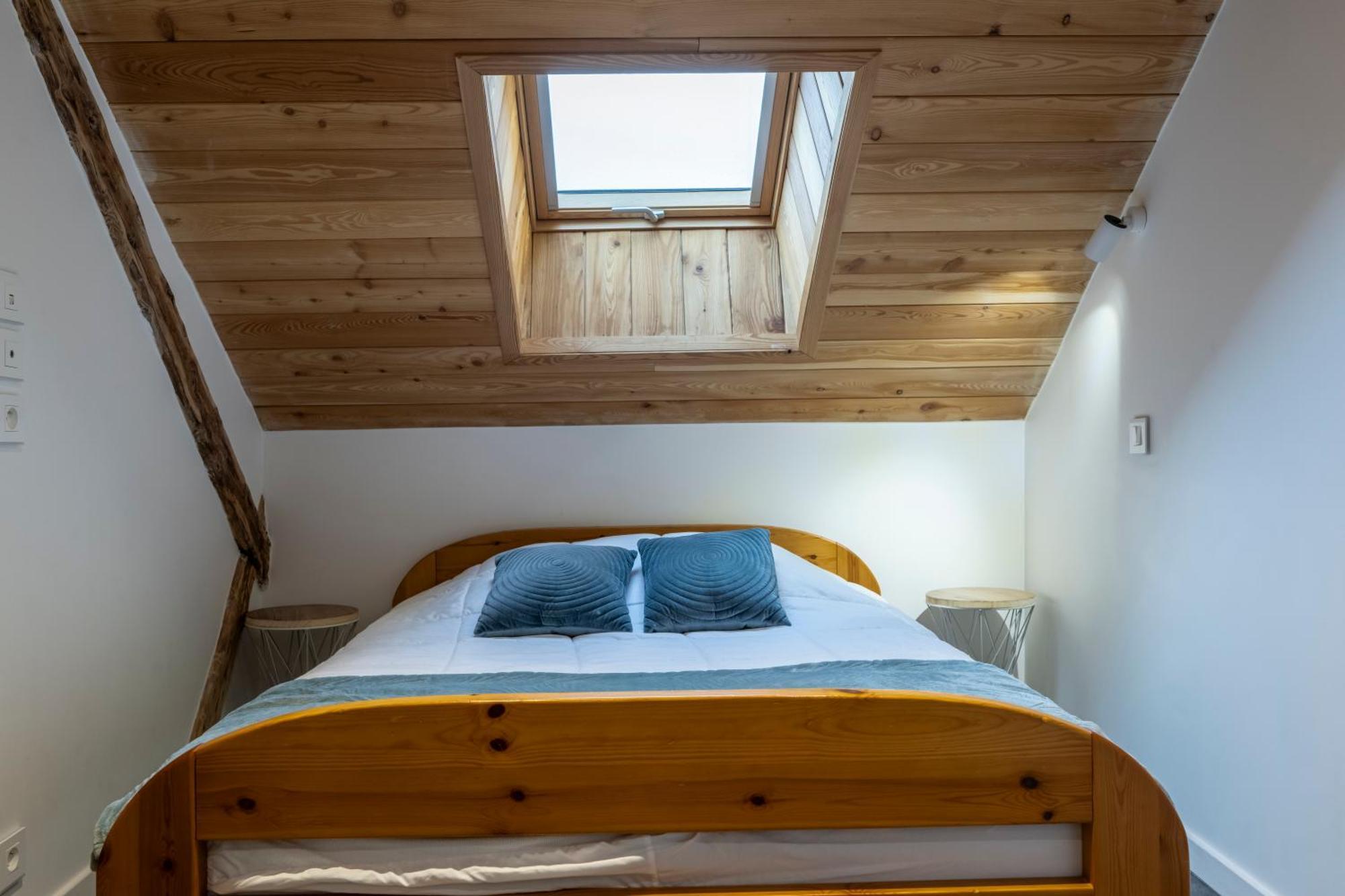 Superbe Loft - Situ Sur La Place Centrale バルスロネット エクステリア 写真