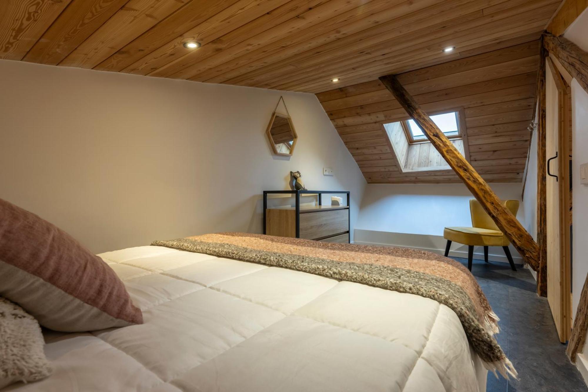 Superbe Loft - Situ Sur La Place Centrale バルスロネット エクステリア 写真