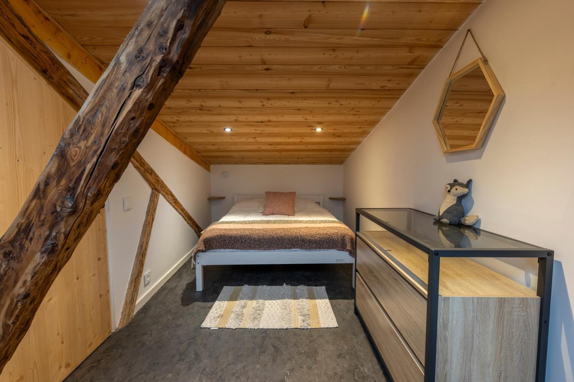 Superbe Loft - Situ Sur La Place Centrale バルスロネット エクステリア 写真