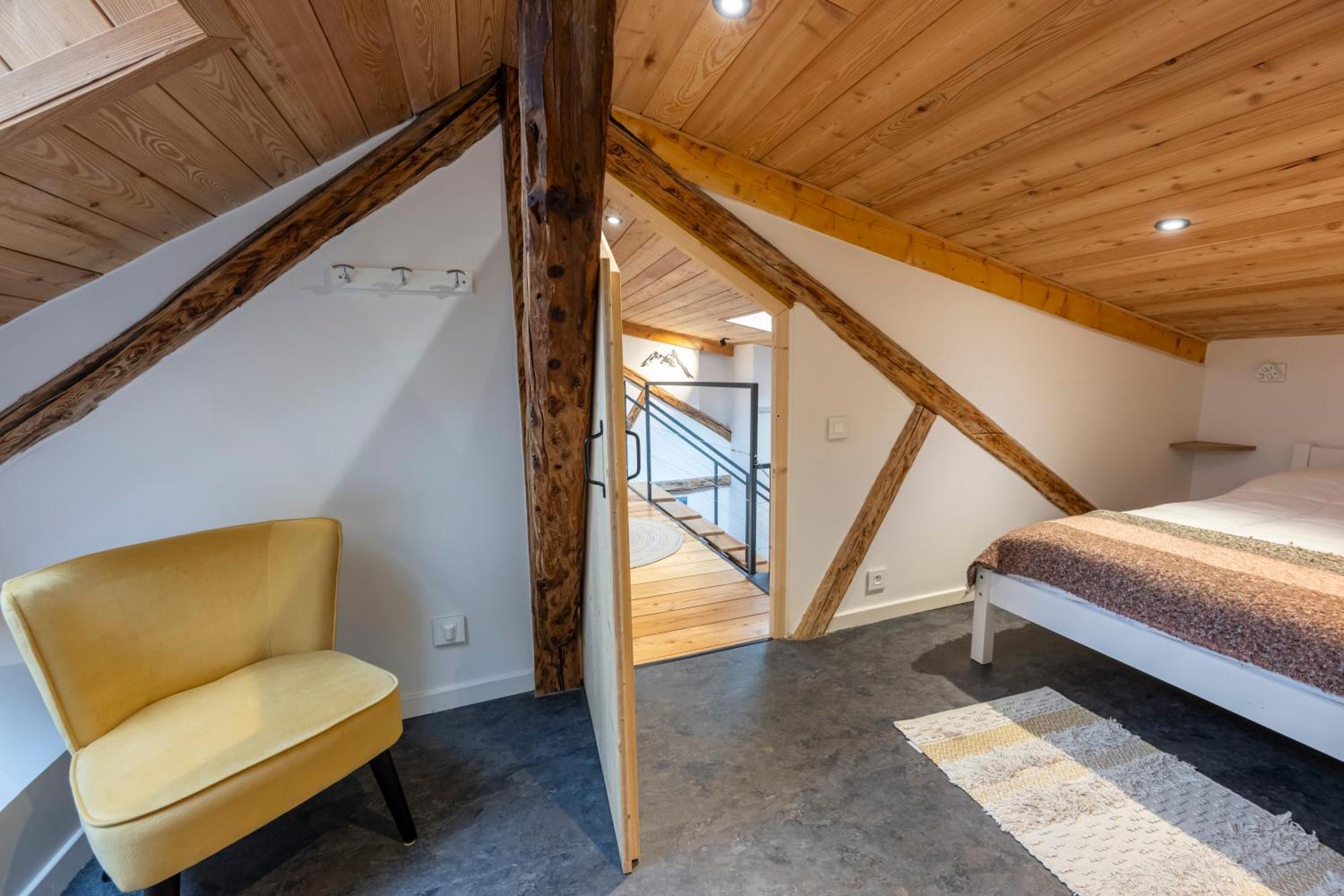Superbe Loft - Situ Sur La Place Centrale バルスロネット エクステリア 写真