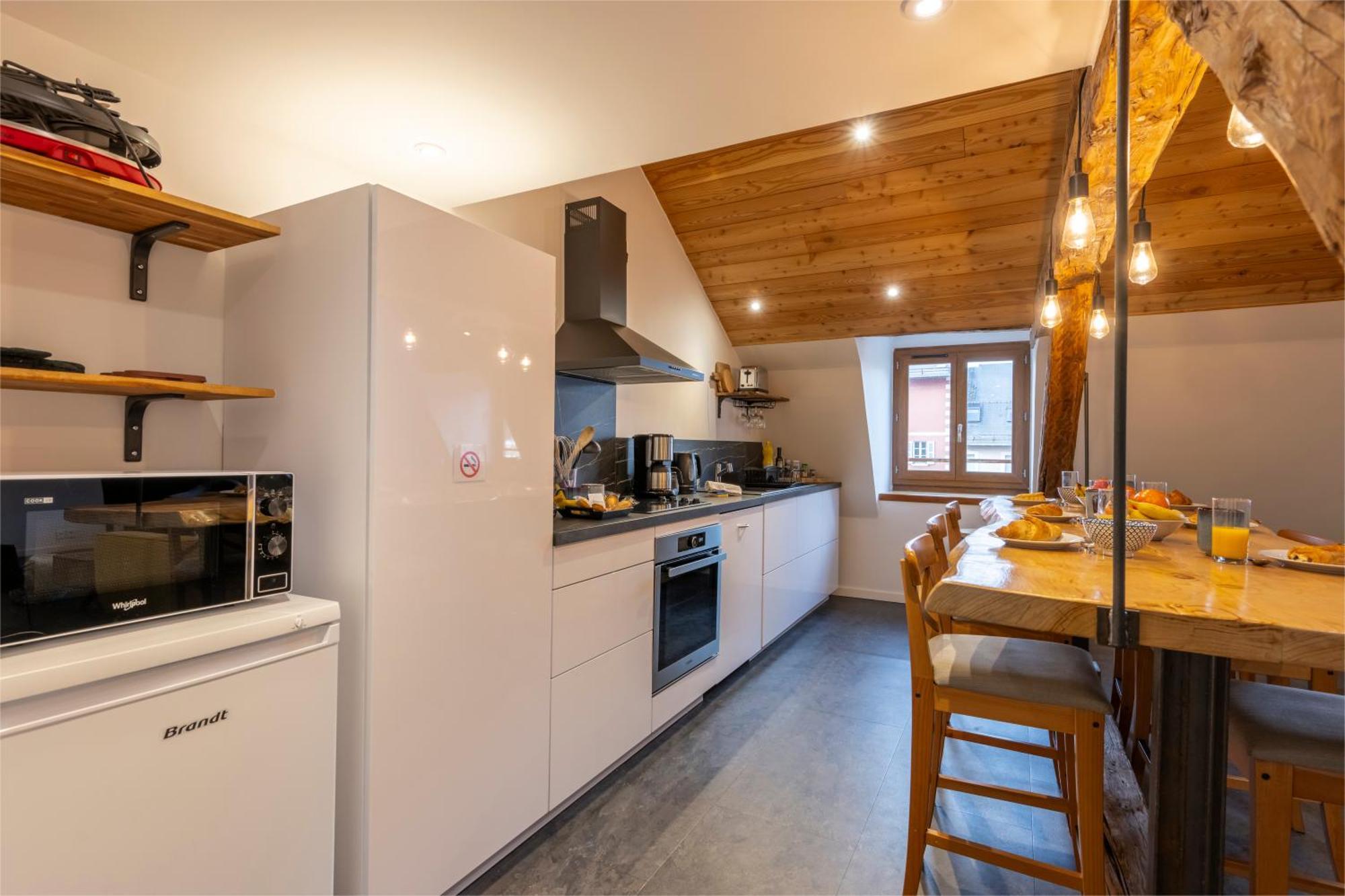 Superbe Loft - Situ Sur La Place Centrale バルスロネット エクステリア 写真